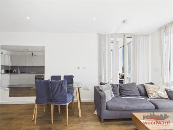 Kitchne/Living Area