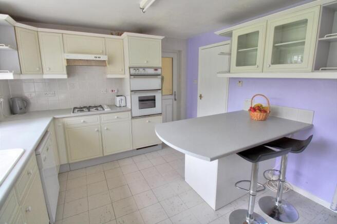 KITCHEN (L)