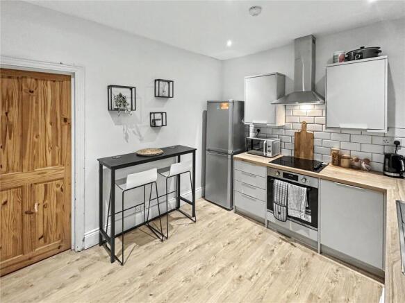 2 bed Terraced for sale Image 5