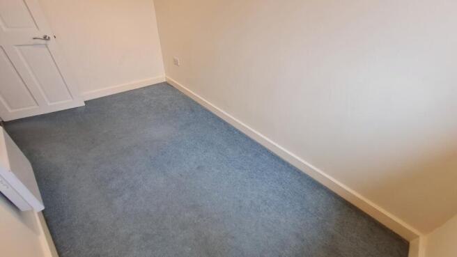 2 bed Flat to rent Image 12