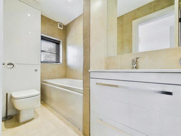2 bed Flat to rent Image 7