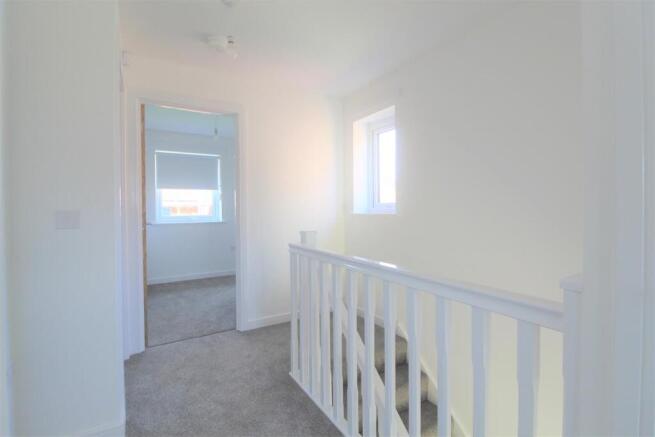 3 bed Semi-Detached to rent Image 5