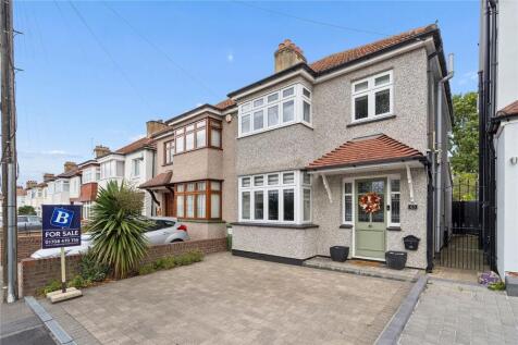 Hillcrest Road, Hornchurch, RM11