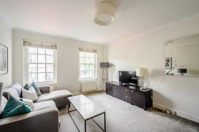 8444245-interior12