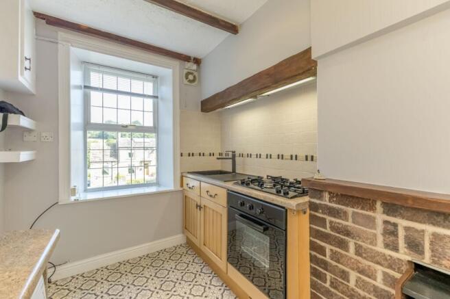 3 bed Semi-Detached for sale Image 8