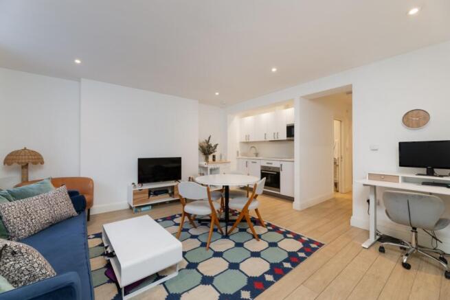 Noel Road 1a - (7...