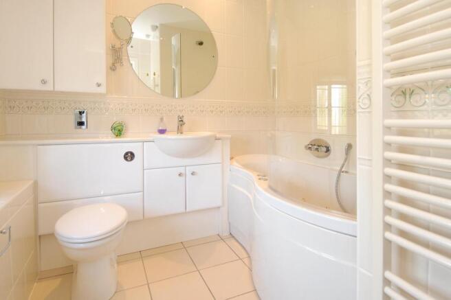 Very well appointed bathroom