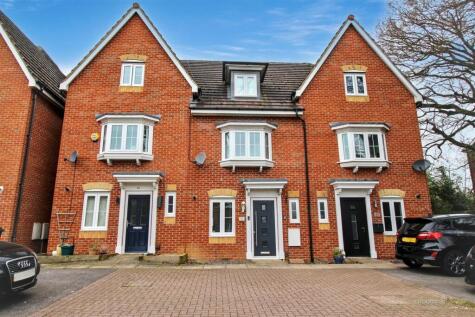 Pryor Close, Tilehurst, Reading