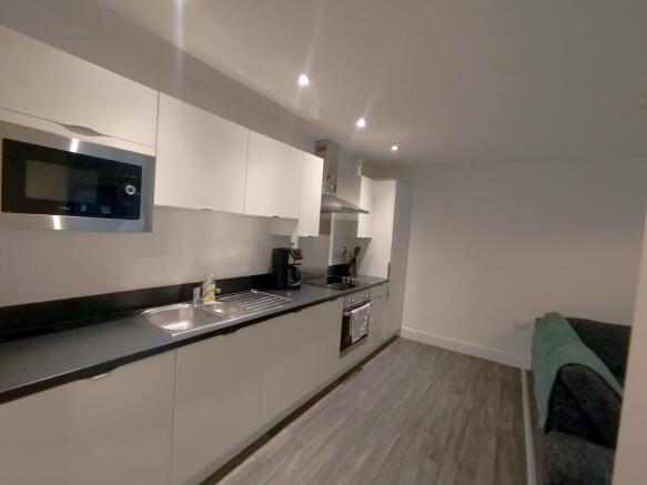 Whitchurch Lane, Bristol, BS14 photo 4