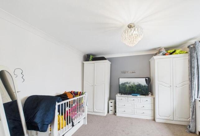 3 bed Terraced for sale Image 10
