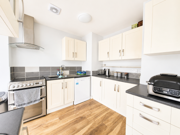 3 bed Detached Bungalow for sale Image 8