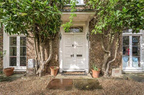 Mount Avenue, London, W5