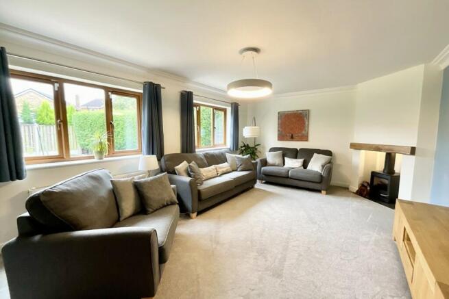 4 bed Detached for sale Image 6