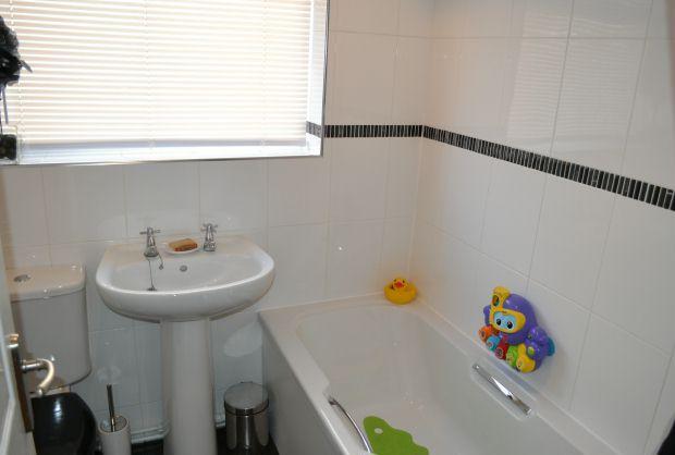 GROUND FLOOR BATHROO