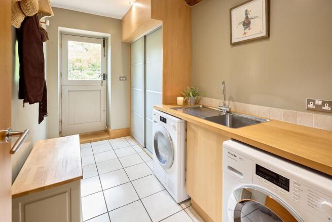 3 bed House for sale Image 10