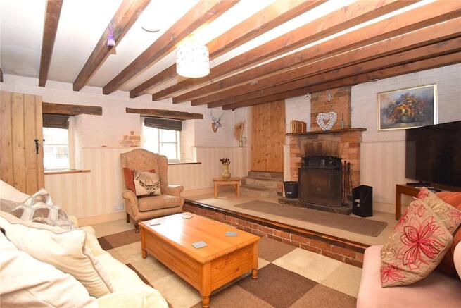 4 bed Detached for sale Image 7