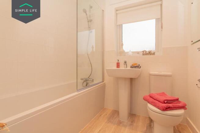 3 bed Semi-Detached to rent Image 8