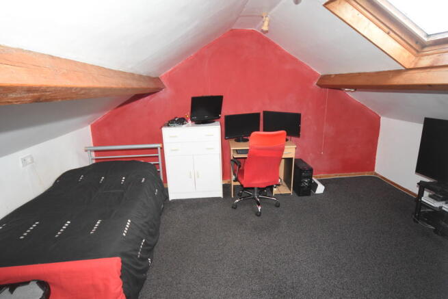 LOFT ROOM