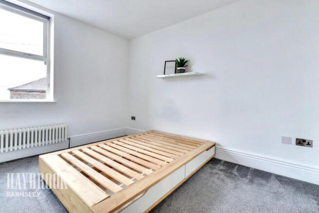 3 bed Semi-Detached for sale Image 12