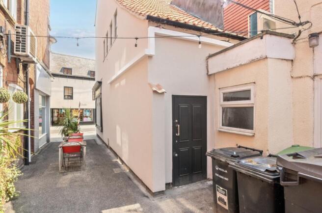 1299698-2-6840392ae21d5