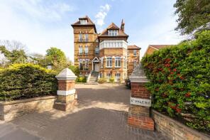 Flat 2, 54, Beulah Hill, Upper Norwood, London SE19 3ER