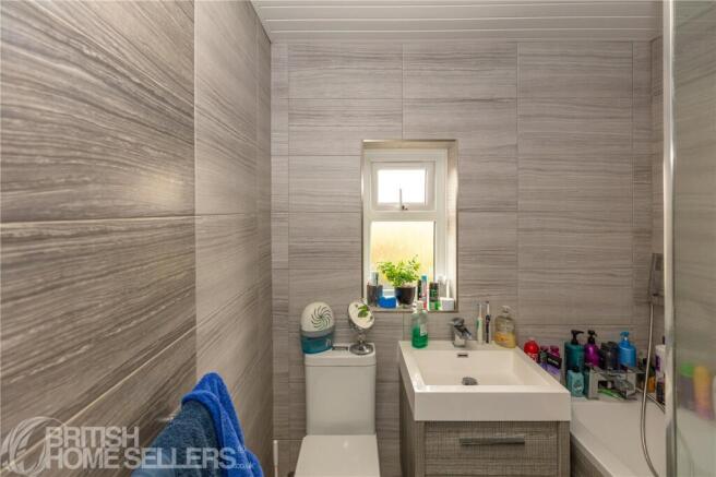 3 bed Semi-Detached for sale Image 9
