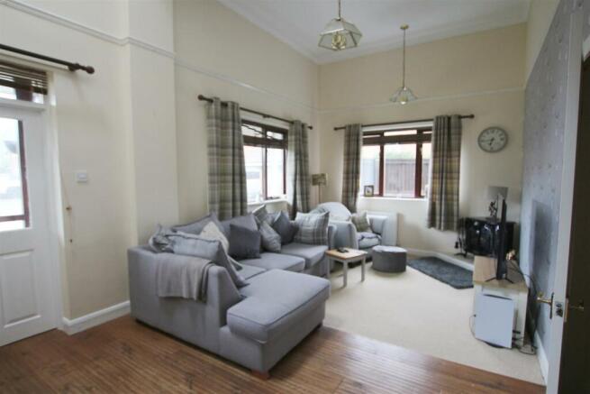 SITTING ROOM