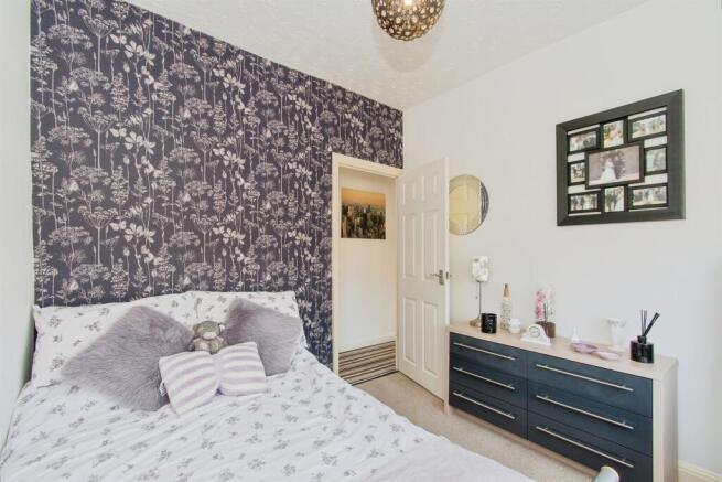 3 bed Terraced for sale Image 11