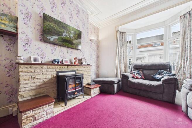 3 bed Semi-Detached for sale Image 3