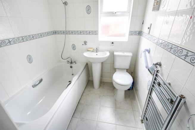 3 bed Detached Bungalow for sale Image 11