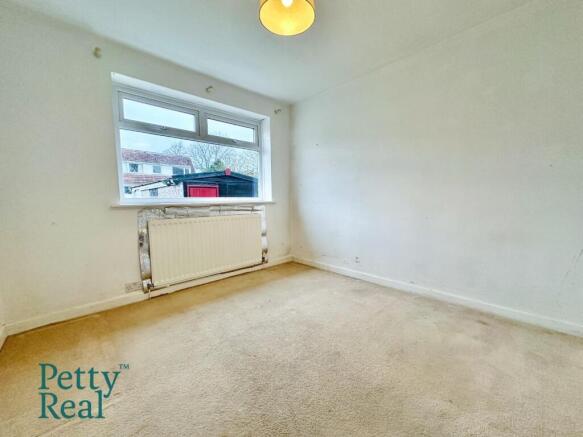 2 bed Semi-Detached Bungalow for sale Image 4
