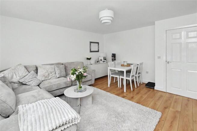 2 bed Apartment for sale Image 3