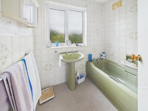 3 bed Semi-Detached for sale Image 10