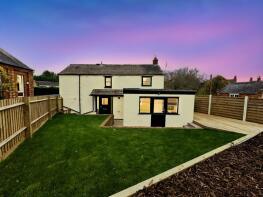 Robins Roost, Church Street, Nether Heyford NN7 3LH