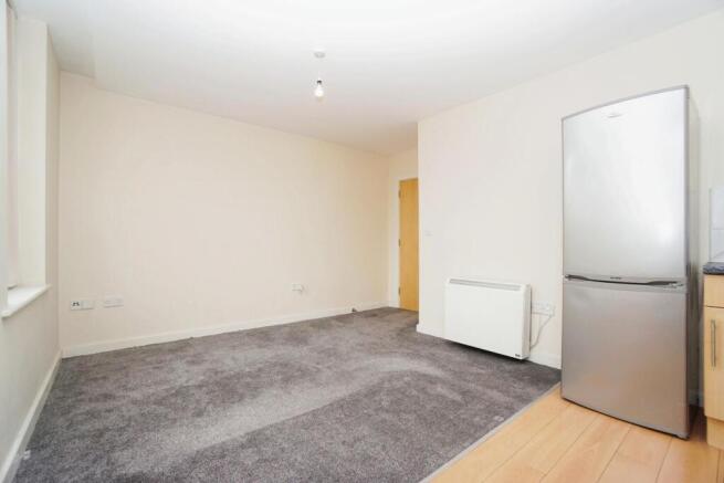 1 bed Flat to rent Image 4