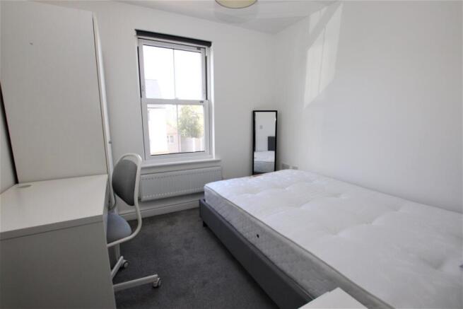 bedroom 3.jpg