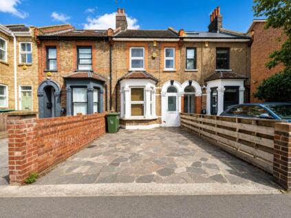 Gladding Road, Manor Park, E12