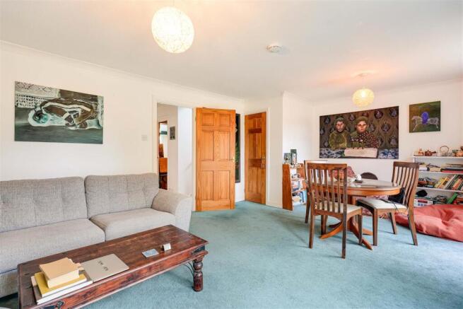 Dining/ Living Room
