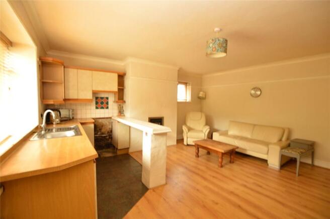 Lounge/Kitchen