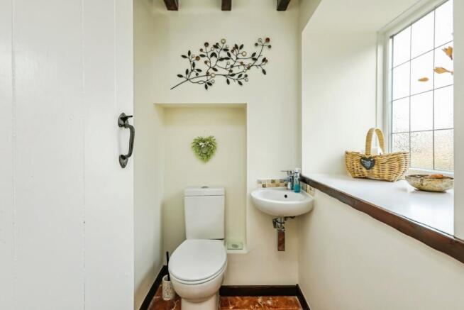 4 bed Link Detached House for sale Image 10