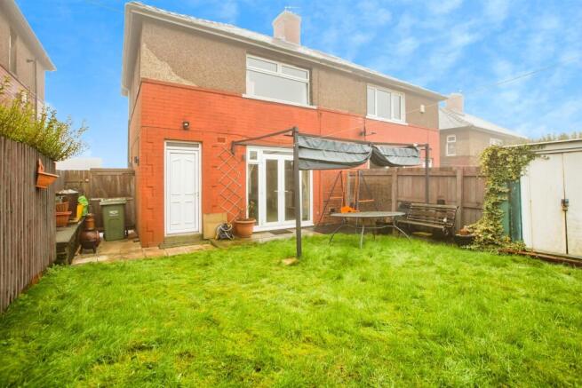 2 bed Semi-Detached for sale Image 7
