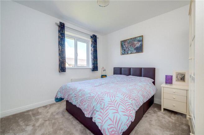 5 bed Detached for sale Image 12