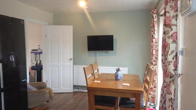 Dining Area .JPG