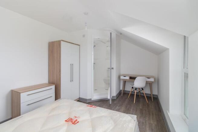 1 bed Flat Share to rent Image 4