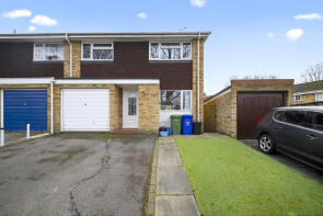 19, Cambrian Road, Farnborough GU14 9JF