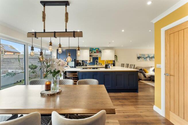 Open Plan Lounge & Kitchen Diner