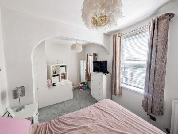 2 bed Terraced for sale Image 7