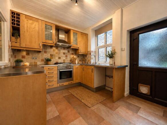 2 bed Terraced for sale Image 5