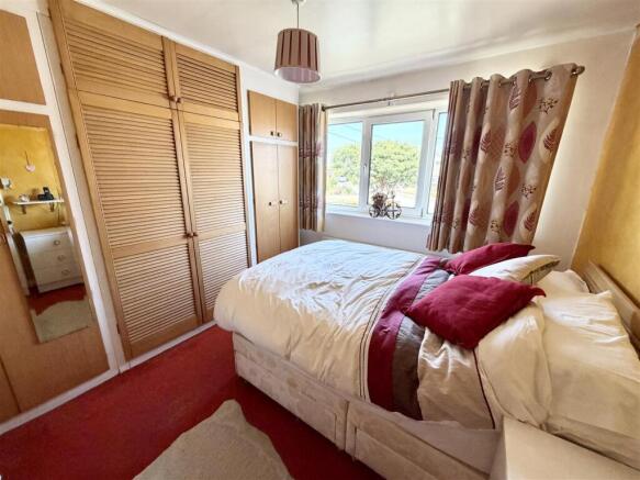 3 bed Semi-Detached for sale Image 10