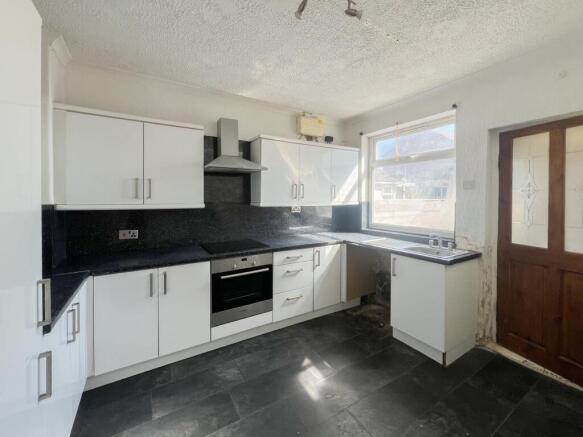 2 bed Terraced to rent Image 4